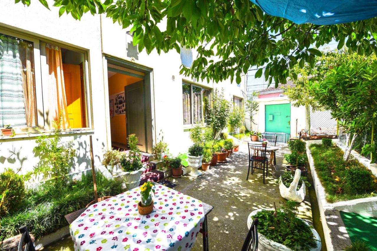Lovely Apartment W/ Ac + Bath. + Kitchen + Parking And Garden Shkodër Buitenkant foto