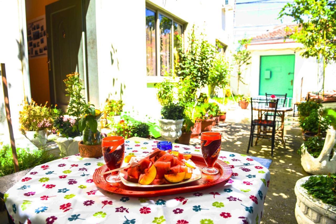 Lovely Apartment W/ Ac + Bath. + Kitchen + Parking And Garden Shkodër Buitenkant foto